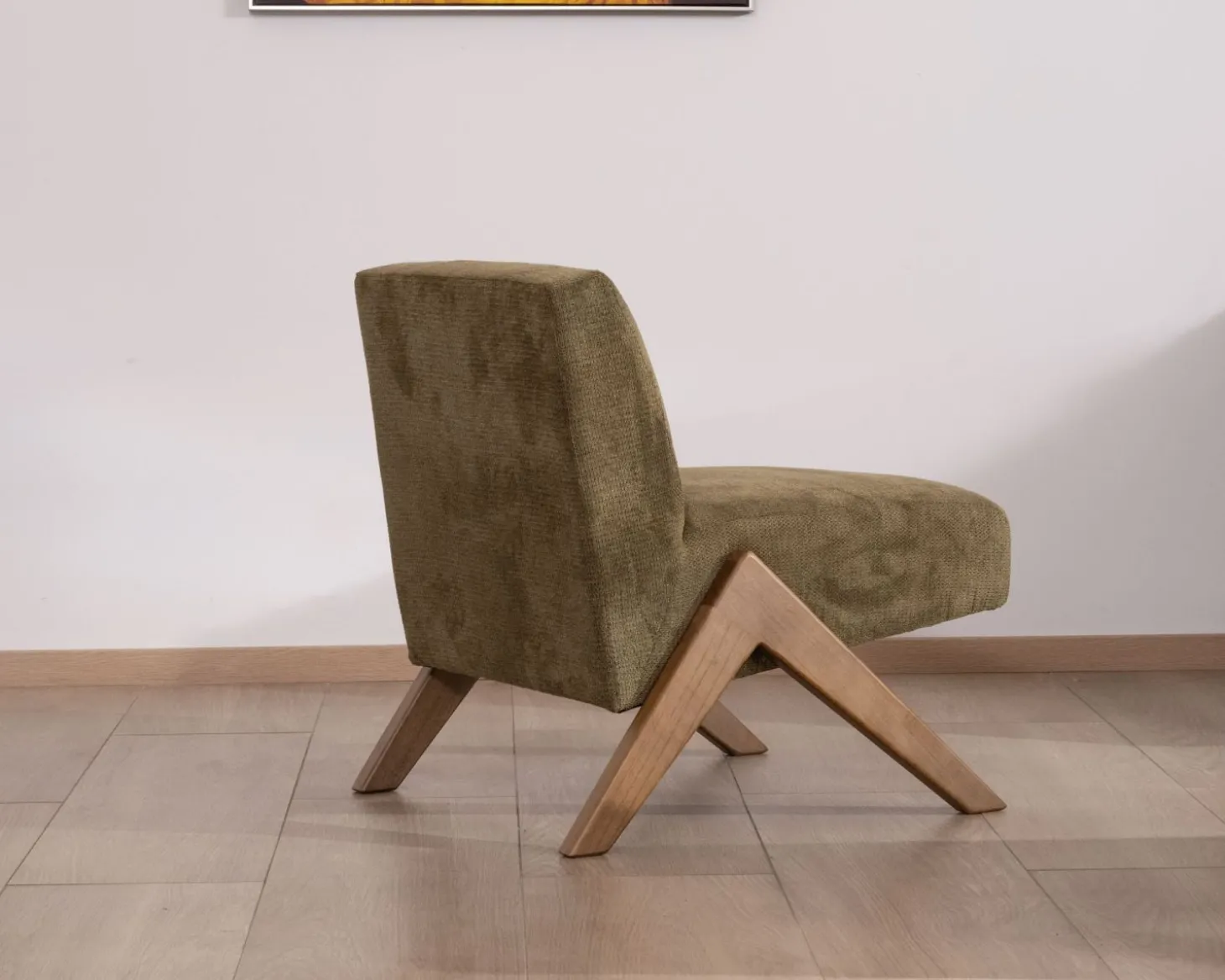 Fauteuil esprit vintage en tissu vert kaki clair "Tolga" pieds boomerang en bois