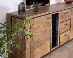 Grand buffet 215 cm acacia massif avec relief noirs, tiroirs et niche avec étagères vitrées 