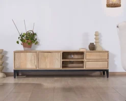 Grand meuble TV 180 cm en manguier massif avec portes, niches et tiroirs 