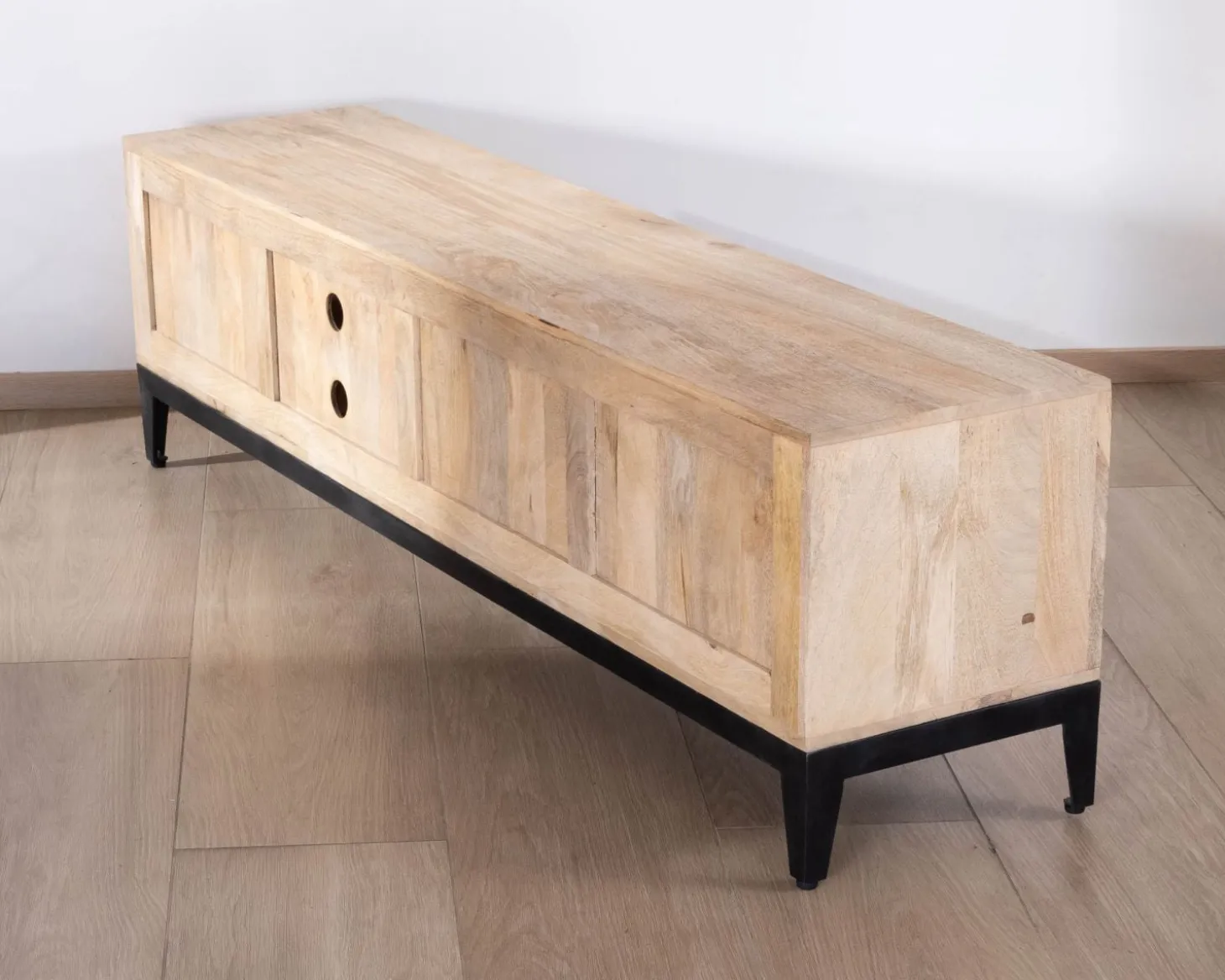 Grand meuble TV bicolore en manguier avec portes, niches et tiroirs "Bocca" 180 cm