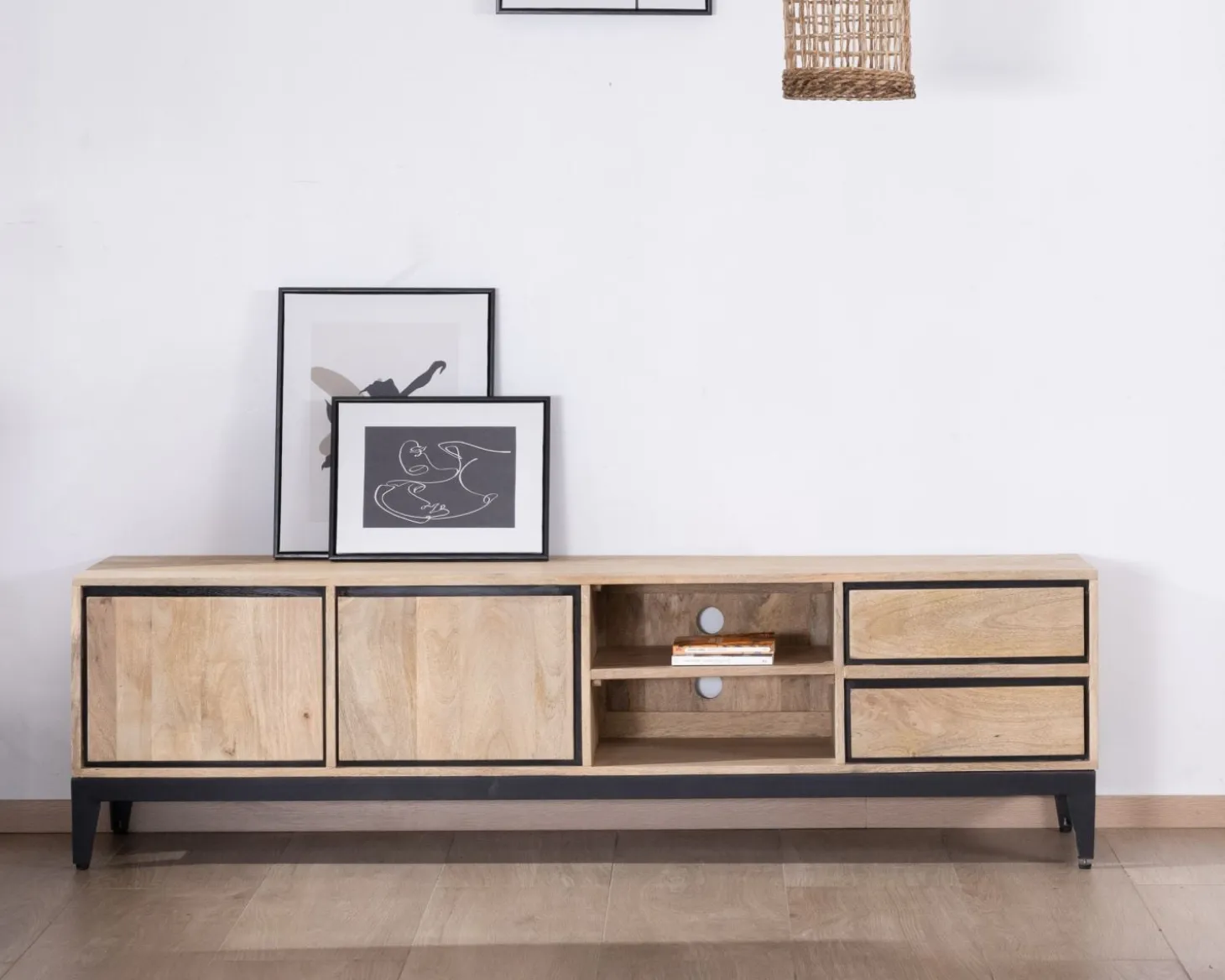 Grand meuble TV bicolore en manguier avec portes, niches et tiroirs "Bocca" 180 cm