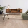 Grand meuble TV 200cm style ethnique avec motif résine "Membatu" acacia massif et piètement métal
