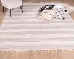 Grand tapis avec franges rayé coloris clairs 