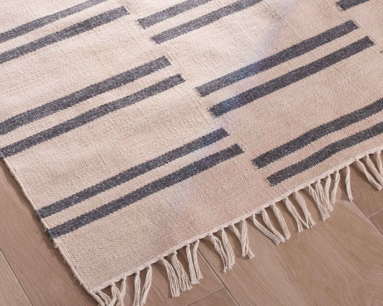 Grand tapis blanc rayé bleu format 200x300cm "Ethnic"