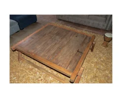Grande table basse carrée vieux bois ethnique 