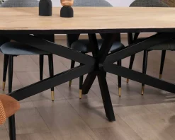 Grande table de repas 300cm manguier massif finition sablée bords biseautés noirs et pieds étoile 