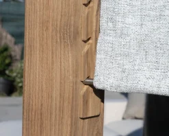 Lit de jardin en teck et tissu spécial extérieur gris clair