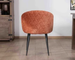 Lot de 2 chaises contemporaines et enveloppantes en tissu bouclé terracotta 