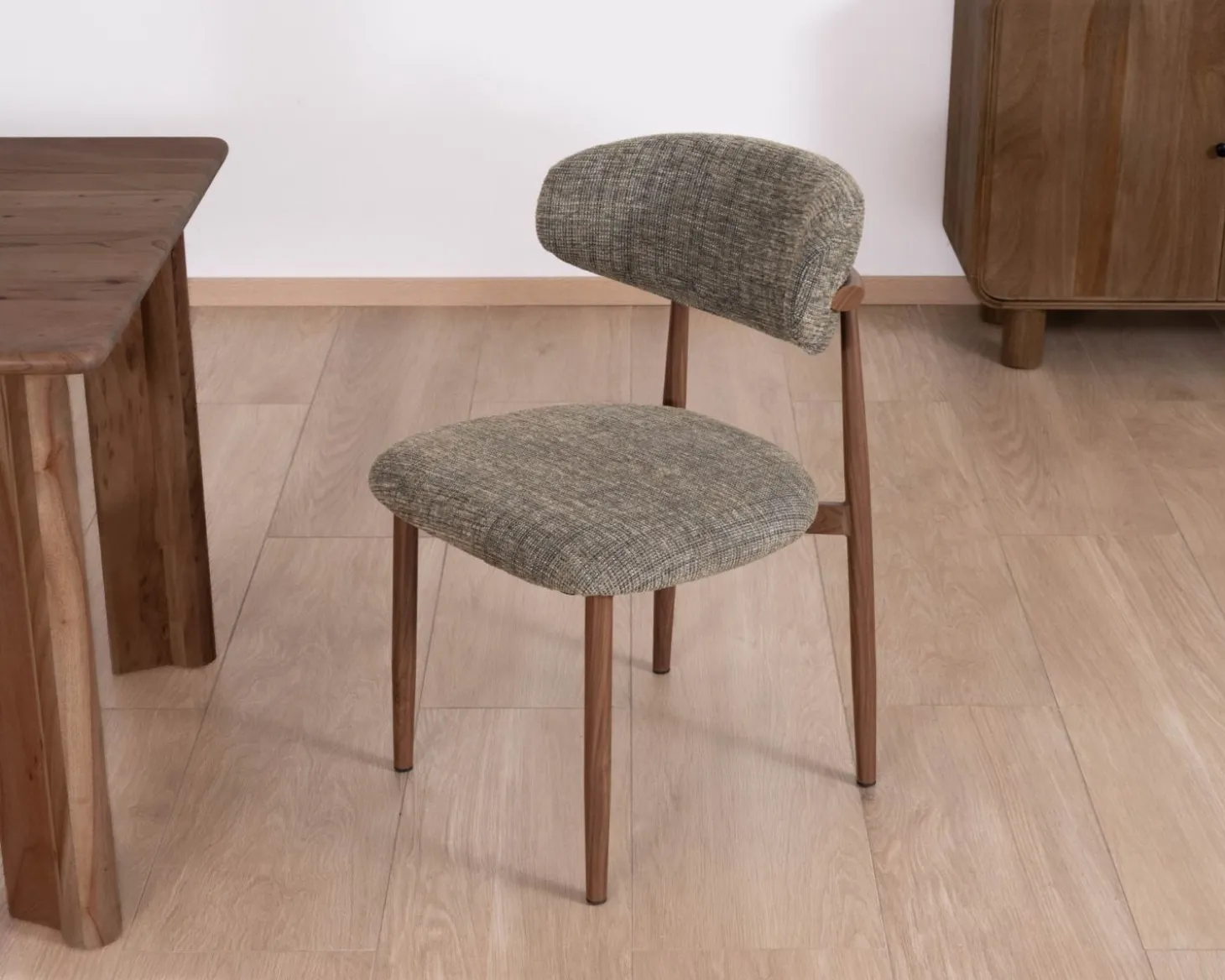 Lot de 2 chaises de repas esprit rétro en tissu tramé kaki "Arpège" pieds aspect noyer