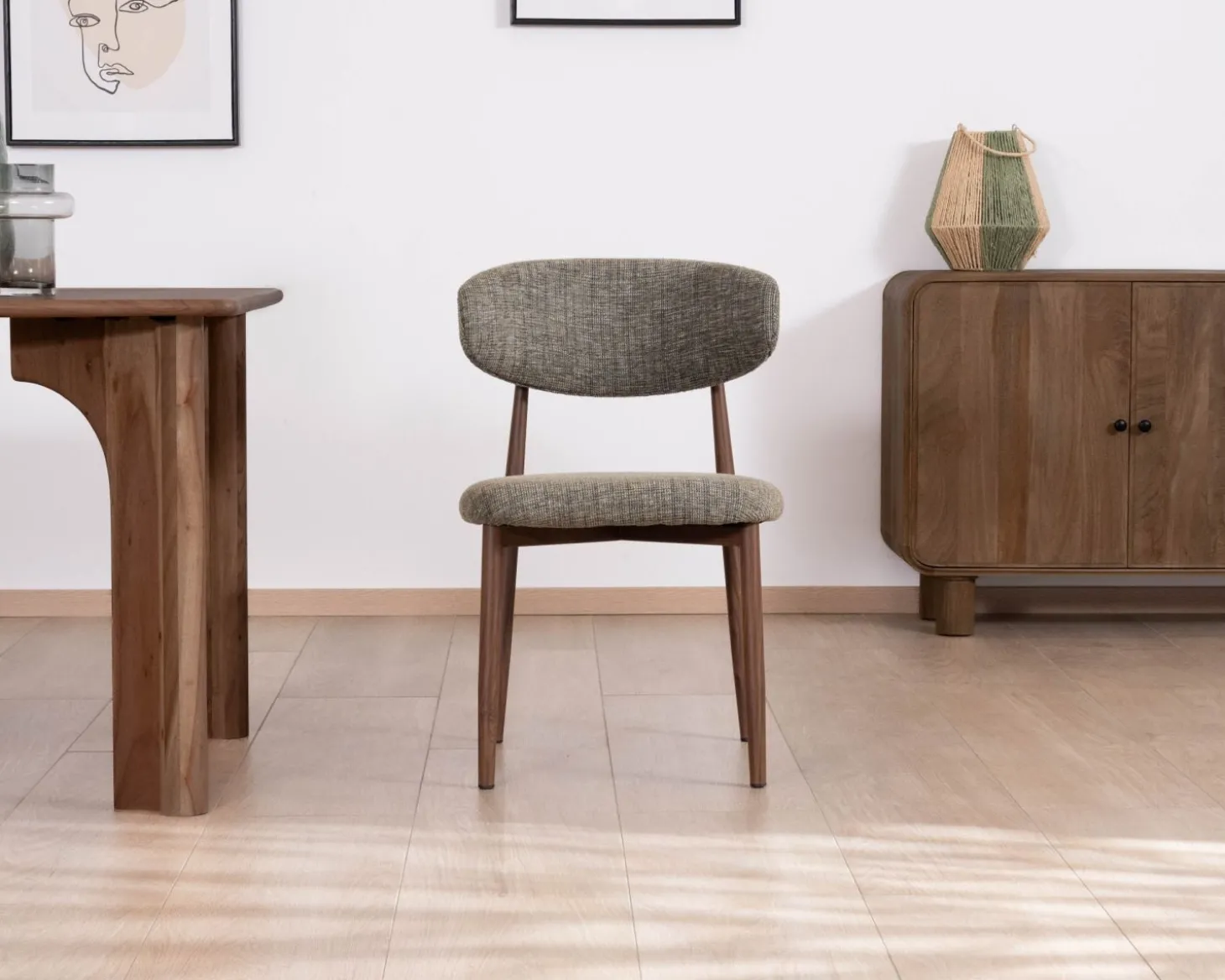 Lot de 2 chaises de repas esprit rétro en tissu tramé kaki "Arpège" pieds aspect noyer