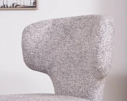 Lot de 2 chaises de repas contemporaines “Milano” en tissu chiné gris clair à habillage intégral
