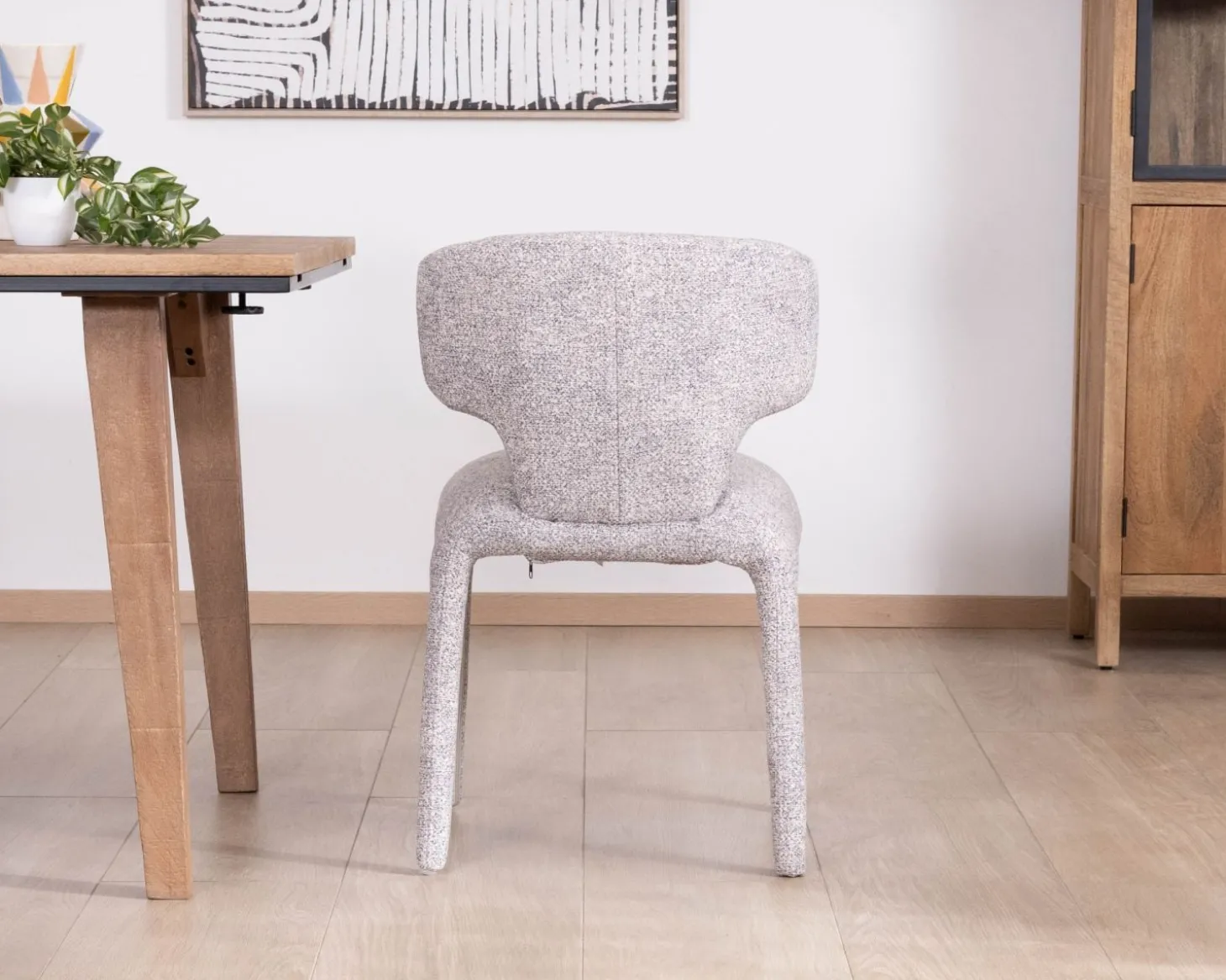 Lot de 2 chaises de repas contemporaines “Milano” en tissu chiné gris clair à habillage intégral