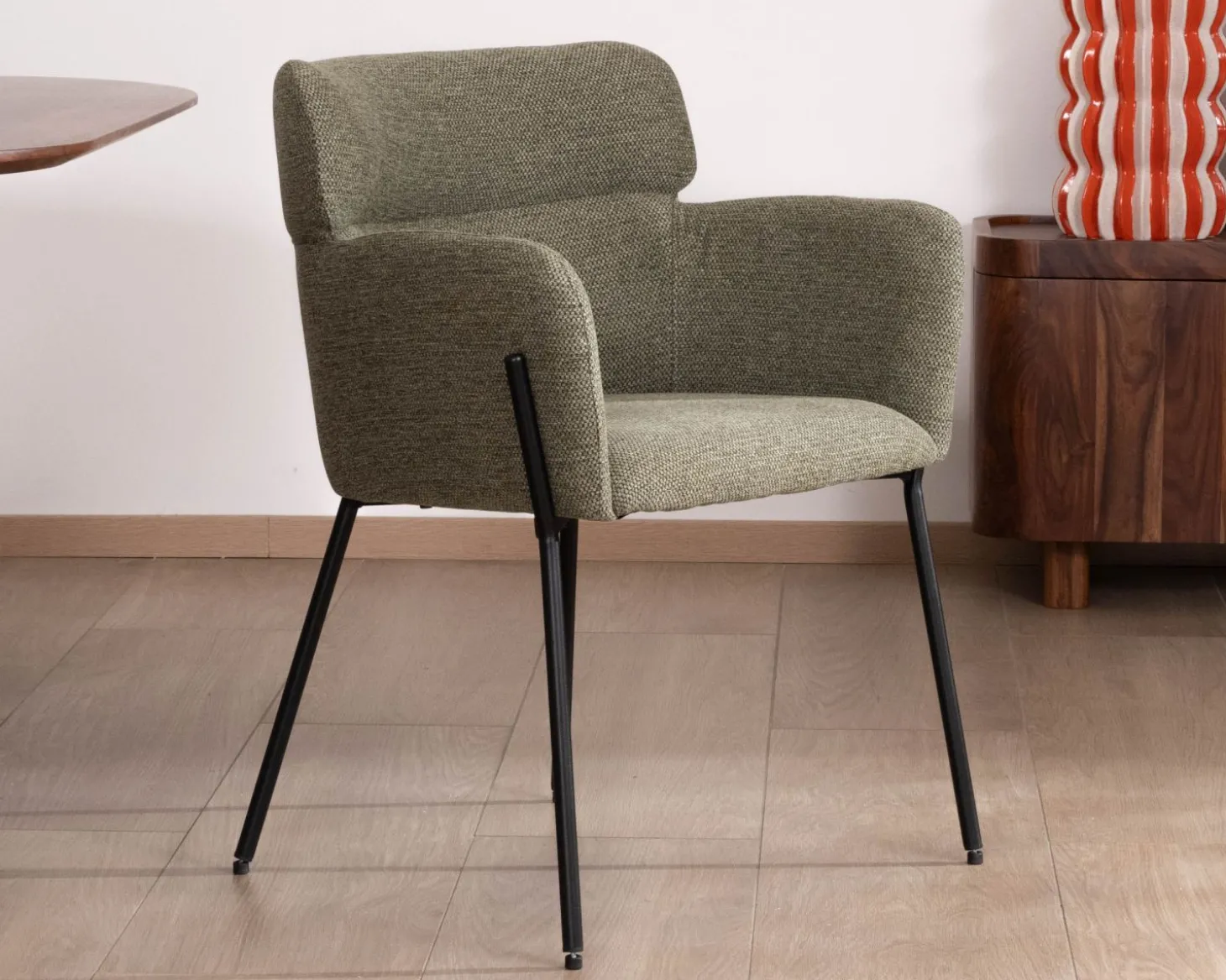 Lot de 2 chaises de repas en tissu kaki et pieds métal "Riméno"