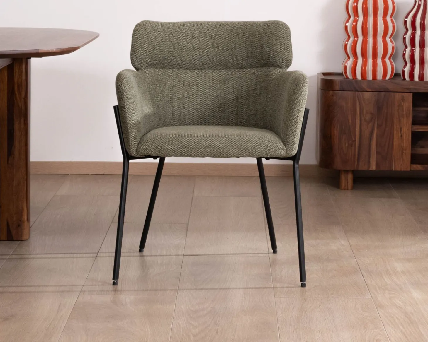 Lot de 2 chaises de repas en tissu kaki et pieds métal "Riméno"