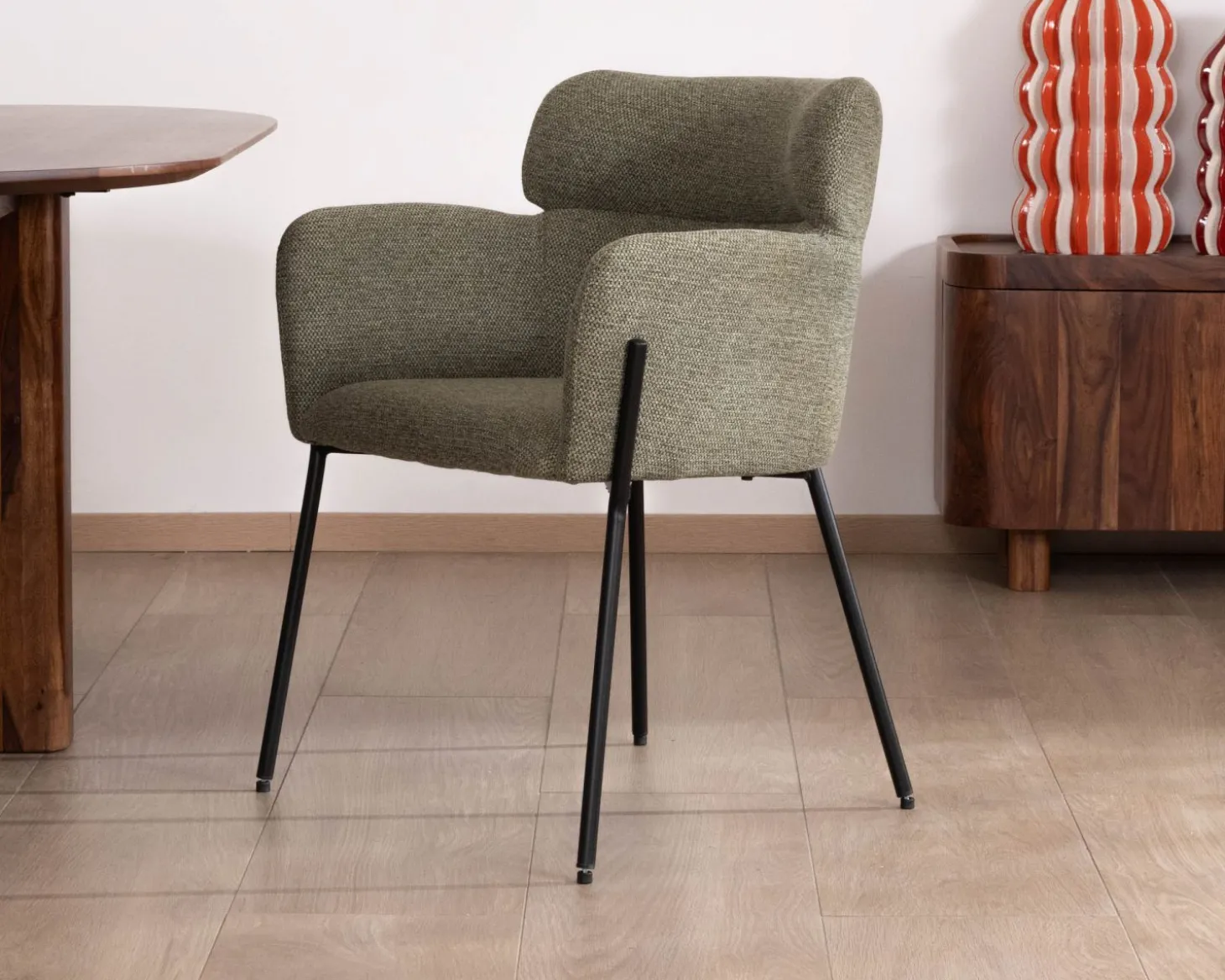 Lot de 2 chaises de repas en tissu kaki et pieds métal "Riméno"