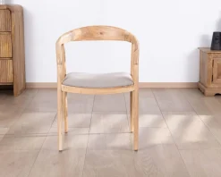 Lot de 2 chaises de repas épurées en acacia avec assise tissu beige "Vogue"