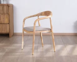 Lot de 2 chaises de repas épurées en acacia avec assise tissu beige 