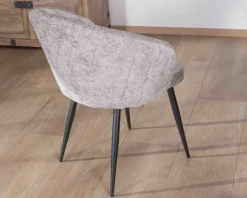 Lot de 2 chaises de repas design en tissu gris clair et pieds métal noirs 