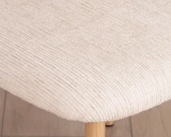 Lot de 2 chaises de repas scandinaves en tissu tramé blanc cassé 
