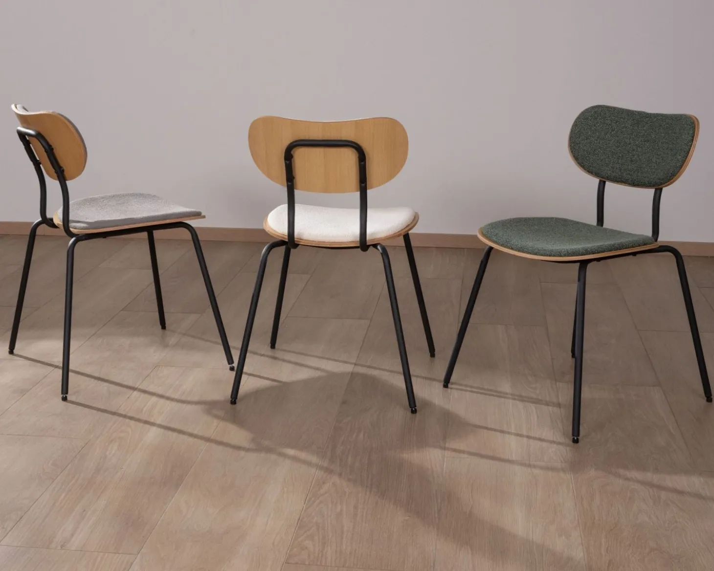 Lot de 4 chaises de repas en tissu vert "Lino" style rétro