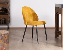 Lot de 4 chaises de repas en velours moutarde et pieds en métal noir "Bellot" esprit vintage