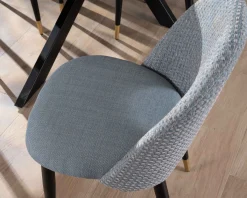 Lot de 2 chaises en tissu bleu clair et pieds métal laqué noir 