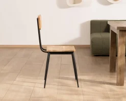 Lot de 2 chaises industrielles bois massif métal noir "Atelier Kraft"