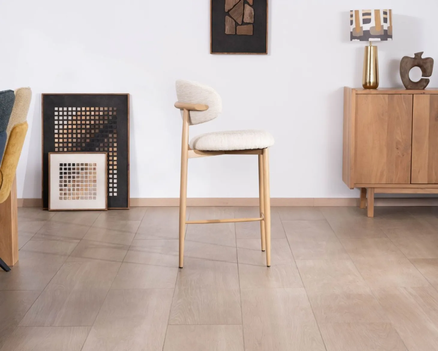 Lot de 2 chaises mi-hauteur style scandinave en tissu blanc cassé "Arpège" pieds métal aspect bois clair