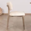 Lot de 2 chaises scandinaves en bois grisé et tissu bouclettes beige "Isadora"