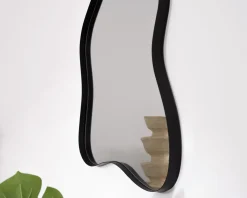 Lot de 2 miroirs forme naturelle avec encadrement en métal noir 