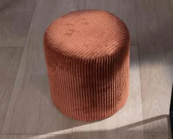 Lot de 2 petits poufs couleur rouille en velours côtelé 