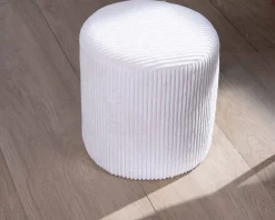 Lot de 2 petits poufs ronds en velours blanc "Snaw"
