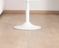 Lot de 2 tabourets ajustables en hauteur en métal blanc "Juo" avec assise bois