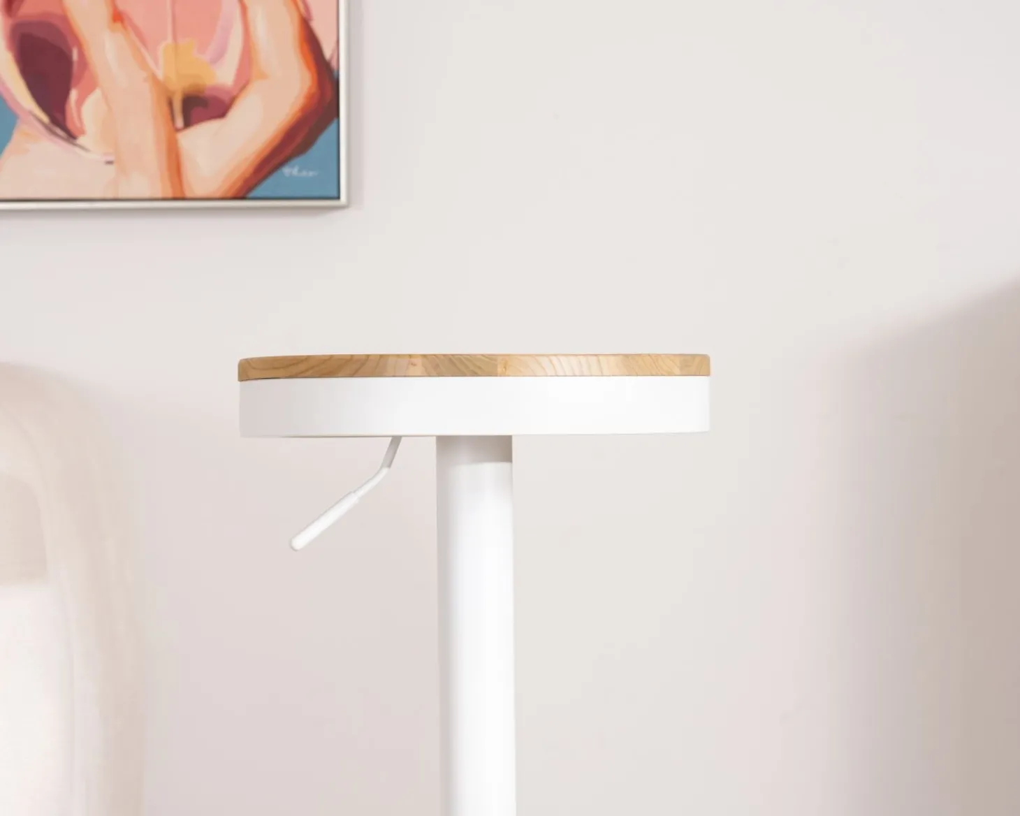 Lot de 2 tabourets ajustables en hauteur en métal blanc "Juo" avec assise bois