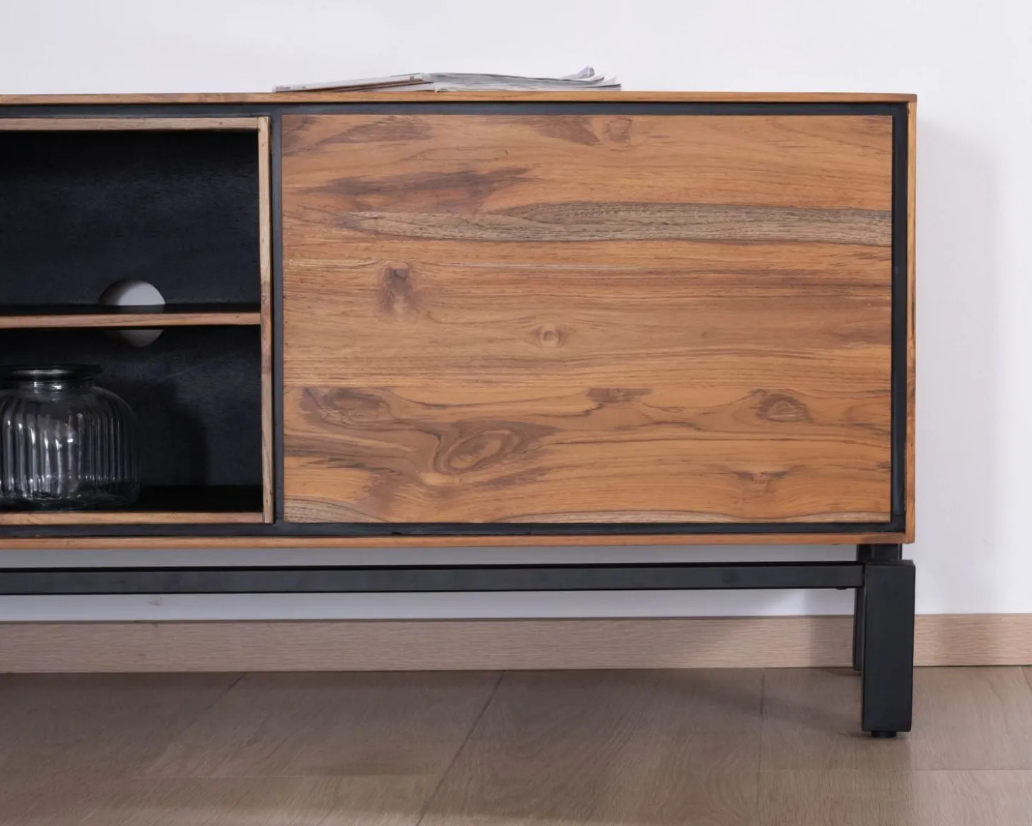 Meuble télé 175 cm bicolore contemporain "Olonie" en teck naturel et métal