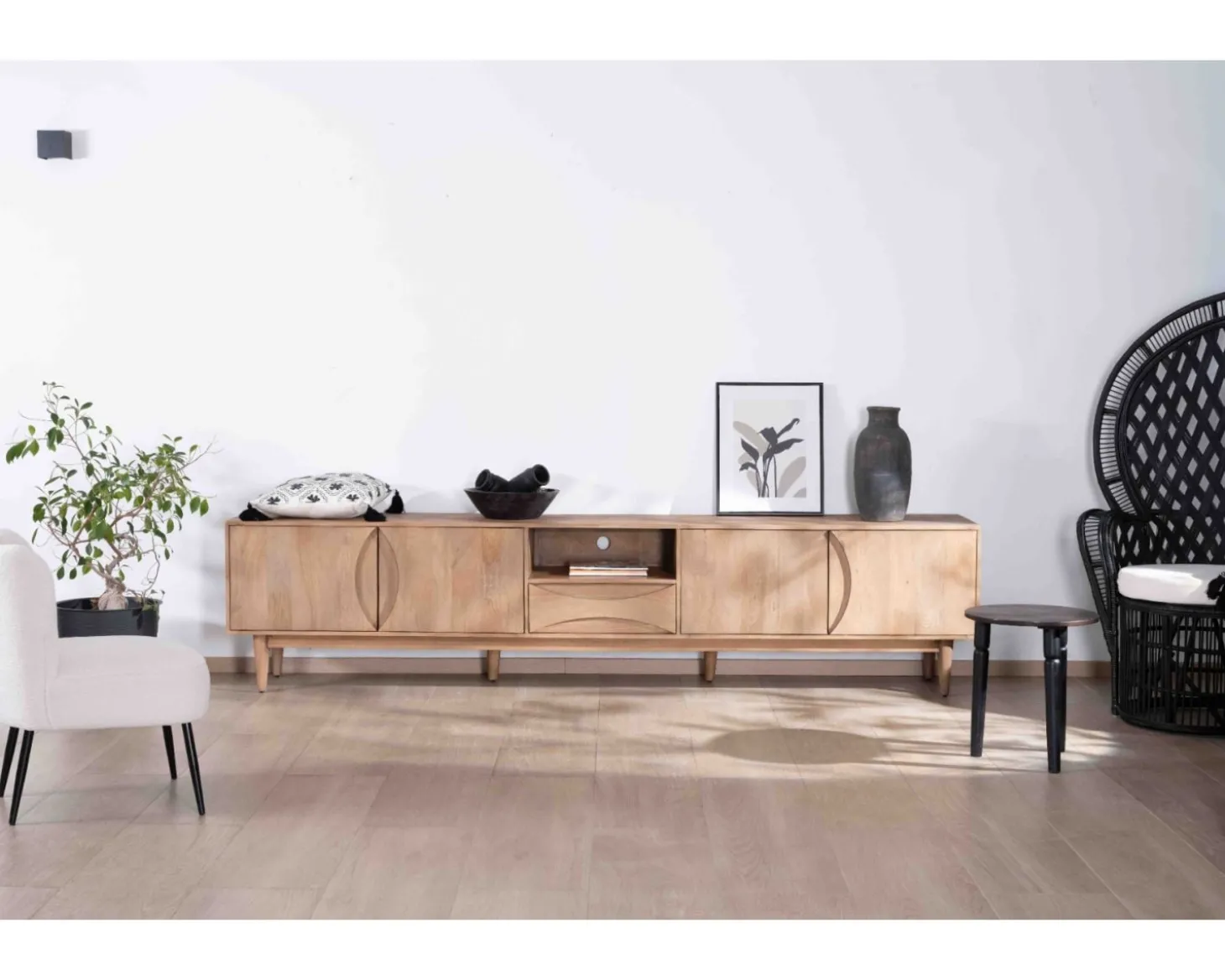 Meuble TV XXL 265cm en manguier massif 4 portes et 1 tiroir "Cabure"