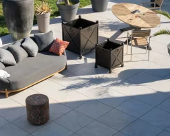 Méridienne d'extérieur design enveloppant 
