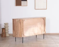 Petit buffet 145 cm en acacia esprit rétro "Bopee"