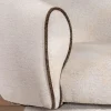 Petit fauteuil lounge en tissu bouclette blanc cassé "Sweet Culture" design enveloppant
