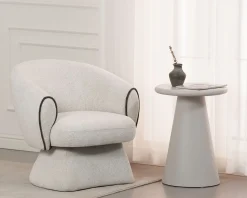 Petit fauteuil lounge en tissu bouclette blanc cassé 