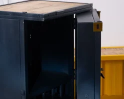 Petit meuble de bar modulable esprit conteneur 