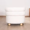 Petite chauffeuse en tissu bouclette blanc design 70's "Wala"