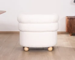 Petite chauffeuse en tissu bouclette blanc design 70's "Wala"