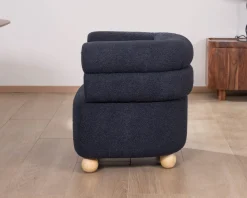 Petite chauffeuse enveloppante en tissu bleu foncé "Wala"