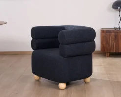 Petite chauffeuse enveloppante en tissu bleu foncé 
