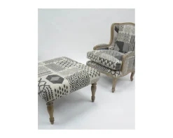 Repose-pieds gris motif patchwork et pieds en bois naturel 