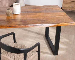 Table à manger en bois recyclé et pieds métal noir en U "Alésia" 200 cm