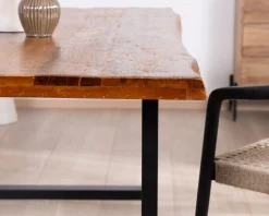 Table à manger en bois recyclé et pieds métal noir en U 