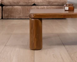 Table basse design épuré avec pieds ronds 