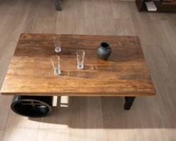 Table basse en bois de récupération avec roues en métal "Carriola"